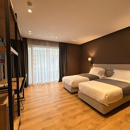 Mulaj Hotel Тирана Екстериор снимка