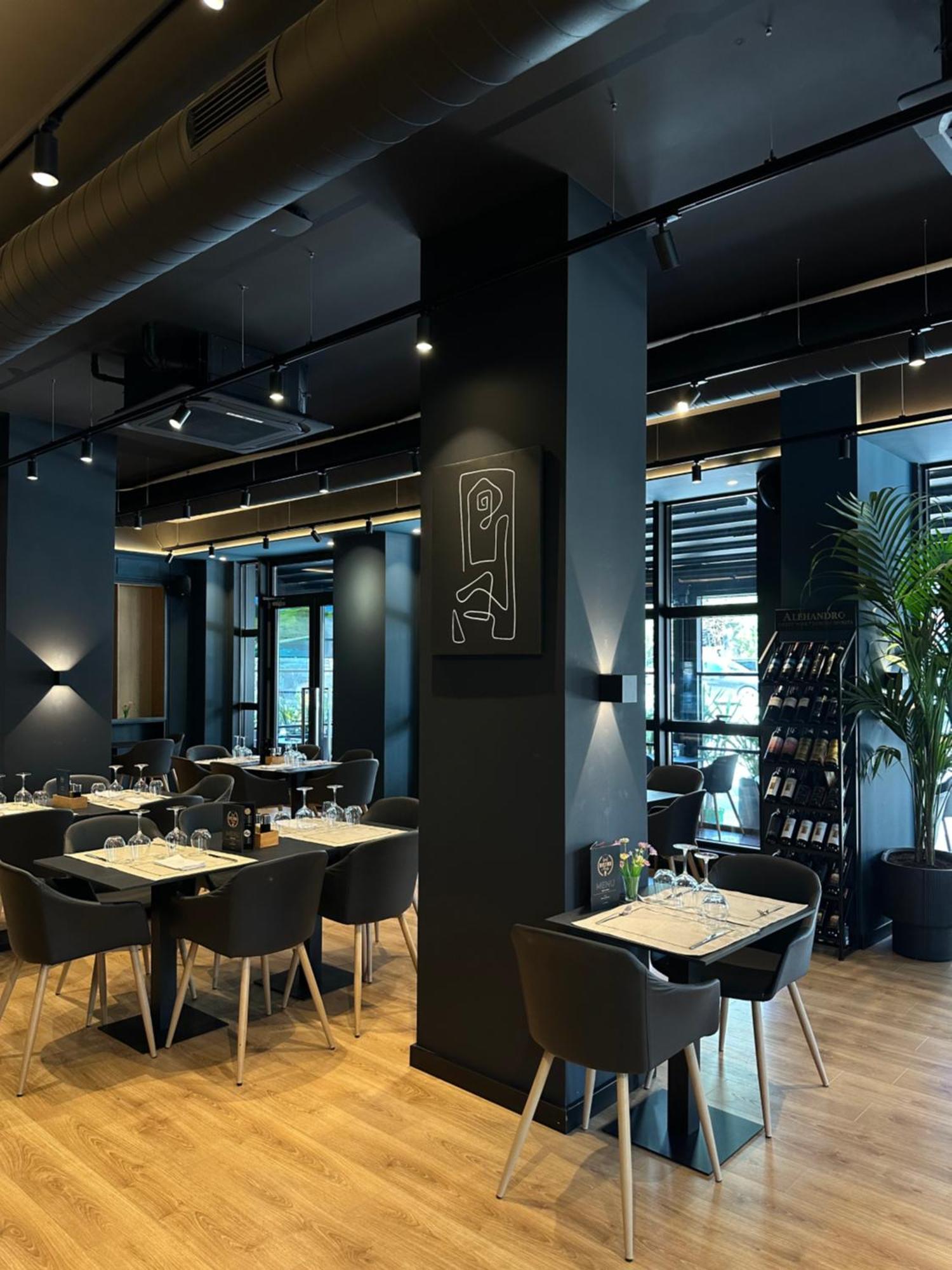 Mulaj Hotel Тирана Екстериор снимка